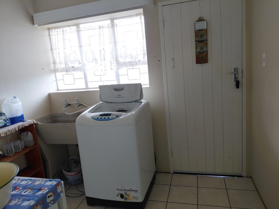 4 Bedroom Property for Sale in Heuwelkruin Eastern Cape